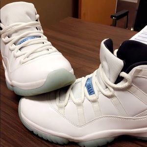 Air Jordan Retro 11 Legend Blue